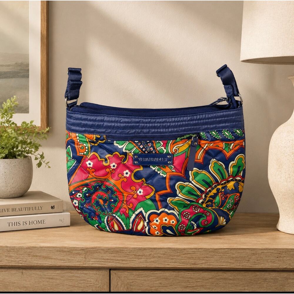 Vera Bradley quilted puffer nylon crossbody purse in Venetian Paisley pattern.
